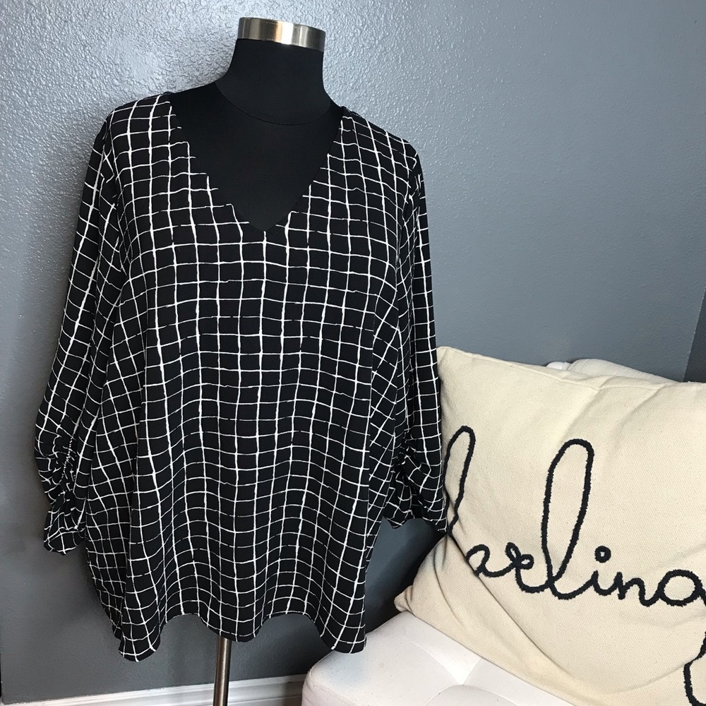 Nordstrom brand Bobeau black and white window pane blouse size 3X